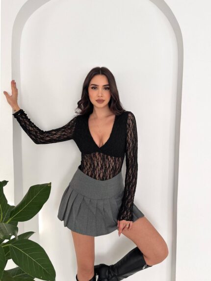 Siyah içi Astarlı Güpürlü Bodysuit